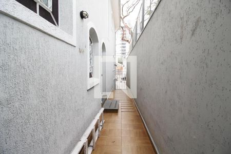 Casa para alugar com 120m², 4 quartos e 1 vagaÁrea de serviço