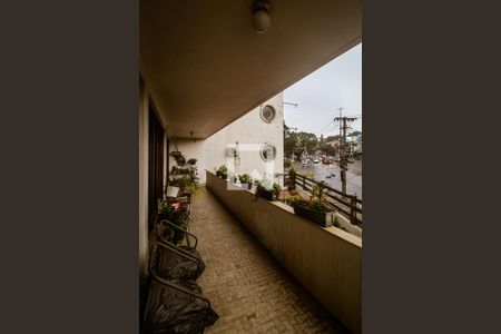 Apartamento à venda com 264m², 6 quartos e 1 vagaSacada