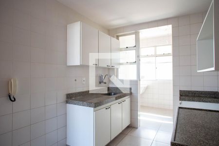 Apartamento para alugar com 125m², 3 quartos e 2 vagas Apartamento para alugar com 125m², 3 quartos e 2 vagasCozinha