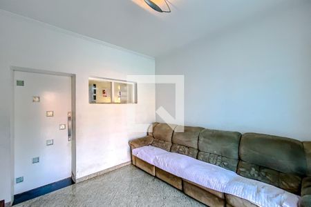 Casa à venda com 400m², 3 quartos e 8 vagasSala de TV