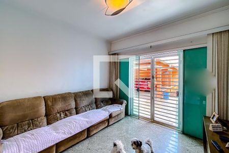 Casa à venda com 400m², 3 quartos e 8 vagasSala de TV