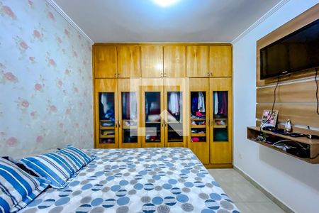 Casa à venda com 400m², 3 quartos e 8 vagasQuarto 2 - Suíte