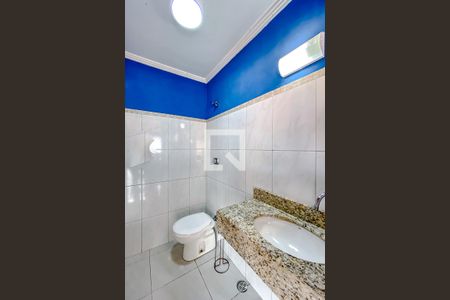 Casa à venda com 400m², 3 quartos e 8 vagasLavabo 2