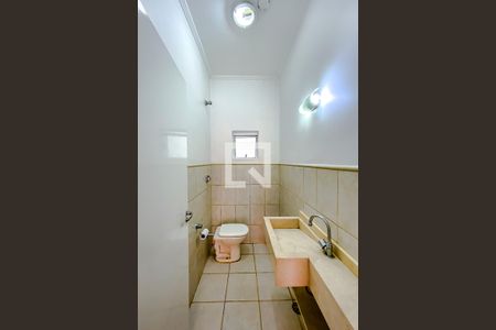 Casa à venda com 400m², 3 quartos e 8 vagasLavabo