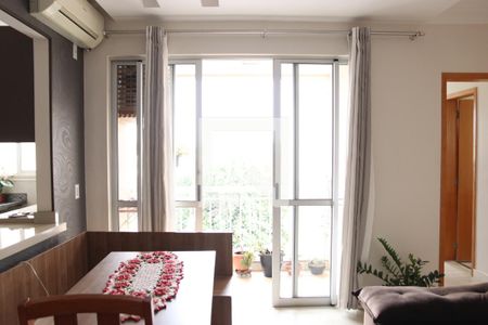 Sala de apartamento para alugar com 2 quartos, 63m² em Setor Goiania Dois, Goiânia