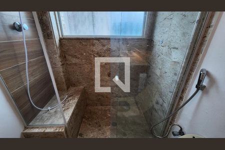 Apartamento para alugar com 200m², 3 quartos e 1 vagaDetalhe do Banheiro da Suite