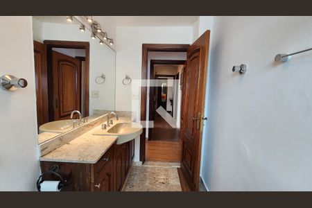 Apartamento para alugar com 200m², 3 quartos e 1 vagaBanheiro da Suíte 2