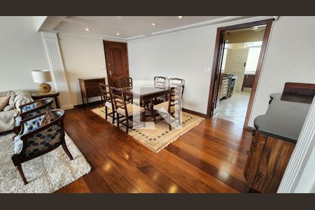 Apartamento para alugar com 200m², 3 quartos e 1 vagaSala de Jantar