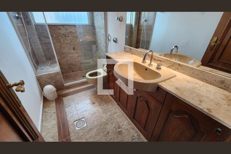 Apartamento para alugar com 200m², 3 quartos e 1 vagaBanheiro da Suíte 2