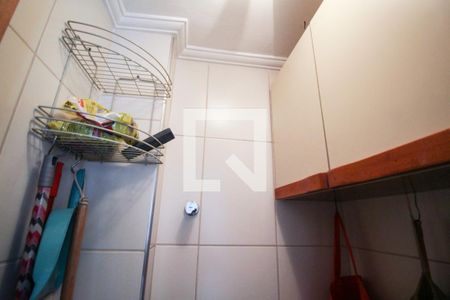 Apartamento à venda com 70m², 2 quartos e 1 vaga Apartamento à venda com 70m², 2 quartos e 1 vagaBanheiro de serviço
