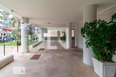 Apartamento à venda com 70m², 2 quartos e 1 vaga Apartamento à venda com 70m², 2 quartos e 1 vagaHall