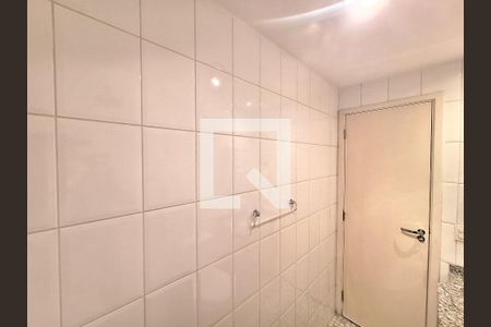 Apartamento à venda com 55m², 2 quartos e 1 vagaBanheiro Social