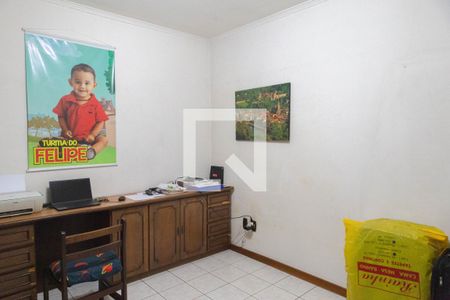 Casa à venda com 328m², 5 quartos e 4 vagas Casa à venda com 328m², 5 quartos e 4 vagasQuarto 4