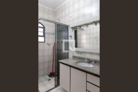 Casa à venda com 328m², 5 quartos e 4 vagas Casa à venda com 328m², 5 quartos e 4 vagasBanheiro Social