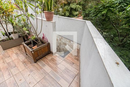 Casa à venda com 125m², 2 quartos e 1 vaga Casa à venda com 125m², 2 quartos e 1 vagaAcesso para o terraço