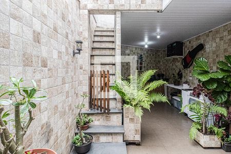 Casa à venda com 125m², 2 quartos e 1 vaga Casa à venda com 125m², 2 quartos e 1 vagaAcesso para o terraço