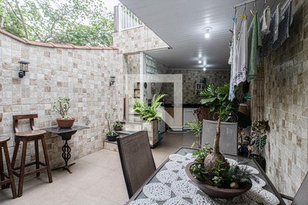 Casa à venda com 125m², 2 quartos e 1 vaga Casa à venda com 125m², 2 quartos e 1 vagaÁrea de Serviço
