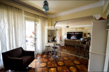 Sala de casa à venda com 4 quartos, 600m² em Tijuca, Rio de Janeiro