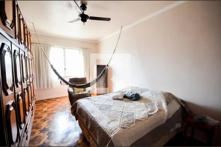 Casa à venda com 600m², 4 quartos e 2 vagasSuíte 1