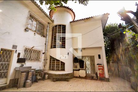 Casa à venda com 600m², 4 quartos e 2 vagasÁrea externa