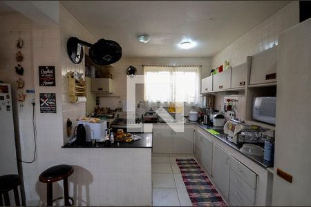 Casa à venda com 600m², 4 quartos e 2 vagasCozinha