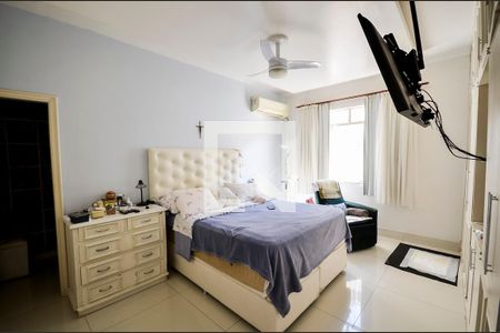 Casa à venda com 600m², 4 quartos e 2 vagasSuíte 2