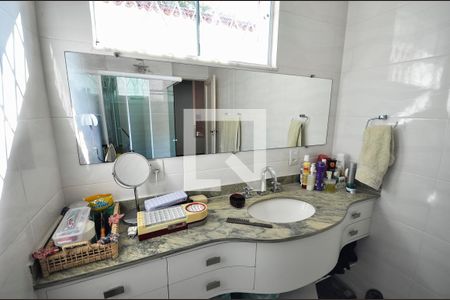 Casa à venda com 600m², 4 quartos e 2 vagasBanheiro Social