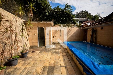 Casa à venda com 600m², 4 quartos e 2 vagasÁrea externa