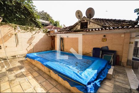 Casa à venda com 600m², 4 quartos e 2 vagasÁrea externa