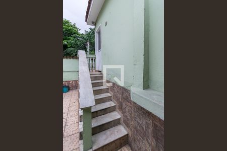 Casa para alugar com 55m², 2 quartos e sem vagaÁrea comum - Escada de acesso 