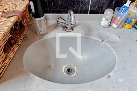 Casa à venda com 180m², 3 quartos e 2 vagasBanheiro da Suíte