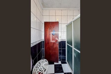 Casa à venda com 180m², 3 quartos e 2 vagasBanheiro da Suíte