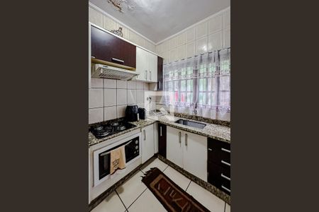 Casa à venda com 180m², 3 quartos e 2 vagasCozinha