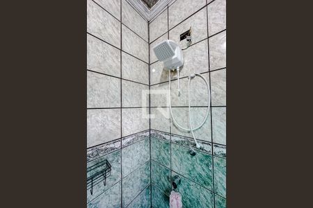 Casa à venda com 180m², 3 quartos e 2 vagasBanheiro