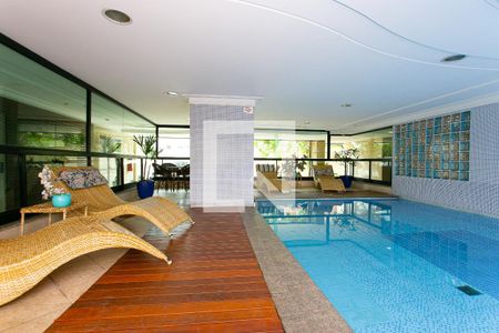 Apartamento à venda com 70m², 3 quartos e 2 vagasÁrea comum - Piscina