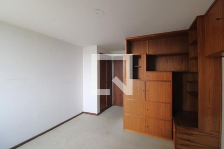 Apartamento à venda com 411m², 4 quartos e 3 vagasSuíte 2