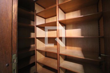 Apartamento à venda com 411m², 4 quartos e 3 vagasCloset suíte 3