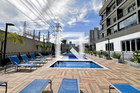 Studio para alugar com 27m², 1 quarto e sem vagaPiscina