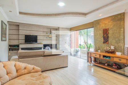 Sala de casa à venda com 3 quartos, 300m² em Guarujá, Porto Alegre