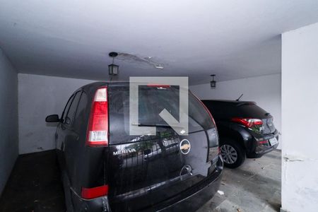 Casa à venda com 330m², 4 quartos e 2 vagas Casa à venda com 330m², 4 quartos e 2 vagasGaragem