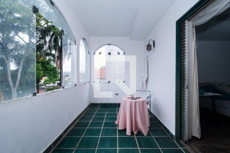 Casa à venda com 330m², 4 quartos e 2 vagas Casa à venda com 330m², 4 quartos e 2 vagasVaranda da Suíte 1