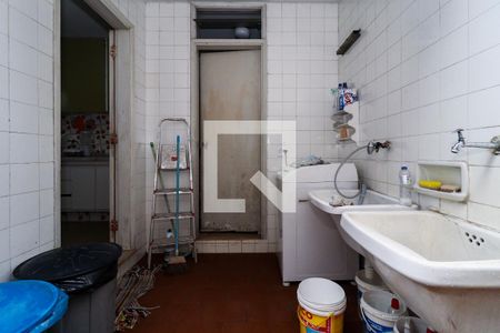 Casa à venda com 330m², 4 quartos e 2 vagas Casa à venda com 330m², 4 quartos e 2 vagasÁrea de Serviço