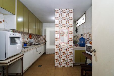Casa à venda com 330m², 4 quartos e 2 vagas Casa à venda com 330m², 4 quartos e 2 vagasCozinha