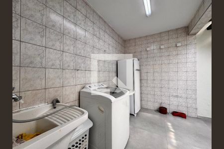 Casa à venda com 267m², 3 quartos e 1 vagaLavanderia