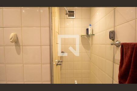 Apartamento à venda com 99m², 3 quartos e 2 vagas Apartamento à venda com 99m², 3 quartos e 2 vagasBanheiro Social