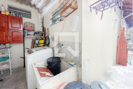 Casa à venda com 76m², 2 quartos e 1 vaga Casa à venda com 76m², 2 quartos e 1 vagaÁrea de Serviço