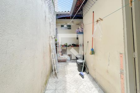 Casa à venda com 76m², 2 quartos e 1 vaga Casa à venda com 76m², 2 quartos e 1 vagaQuintal