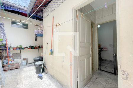 Casa à venda com 76m², 2 quartos e 1 vaga Casa à venda com 76m², 2 quartos e 1 vagaQuintal