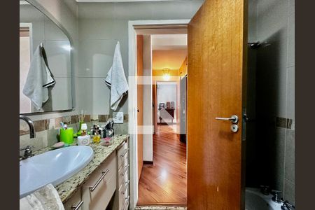 Apartamento à venda com 138m², 3 quartos e 1 vaga Apartamento à venda com 138m², 3 quartos e 1 vagaBanheiro Suíte