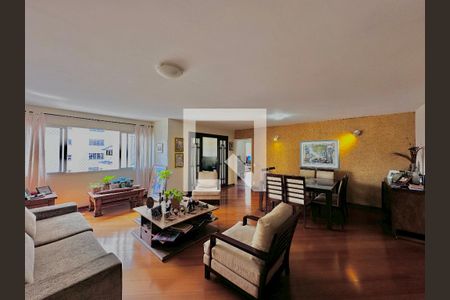 Apartamento à venda com 138m², 3 quartos e 1 vaga Apartamento à venda com 138m², 3 quartos e 1 vagaSala